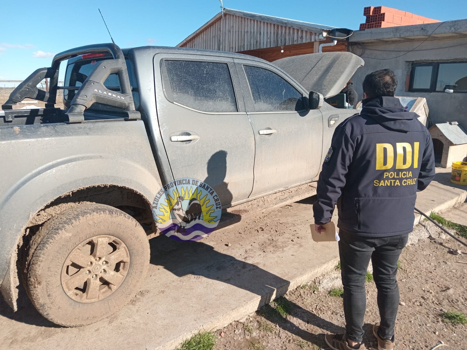 DDI Pico Truncado Allanamiento secuestran camioneta con patente melliza (2)