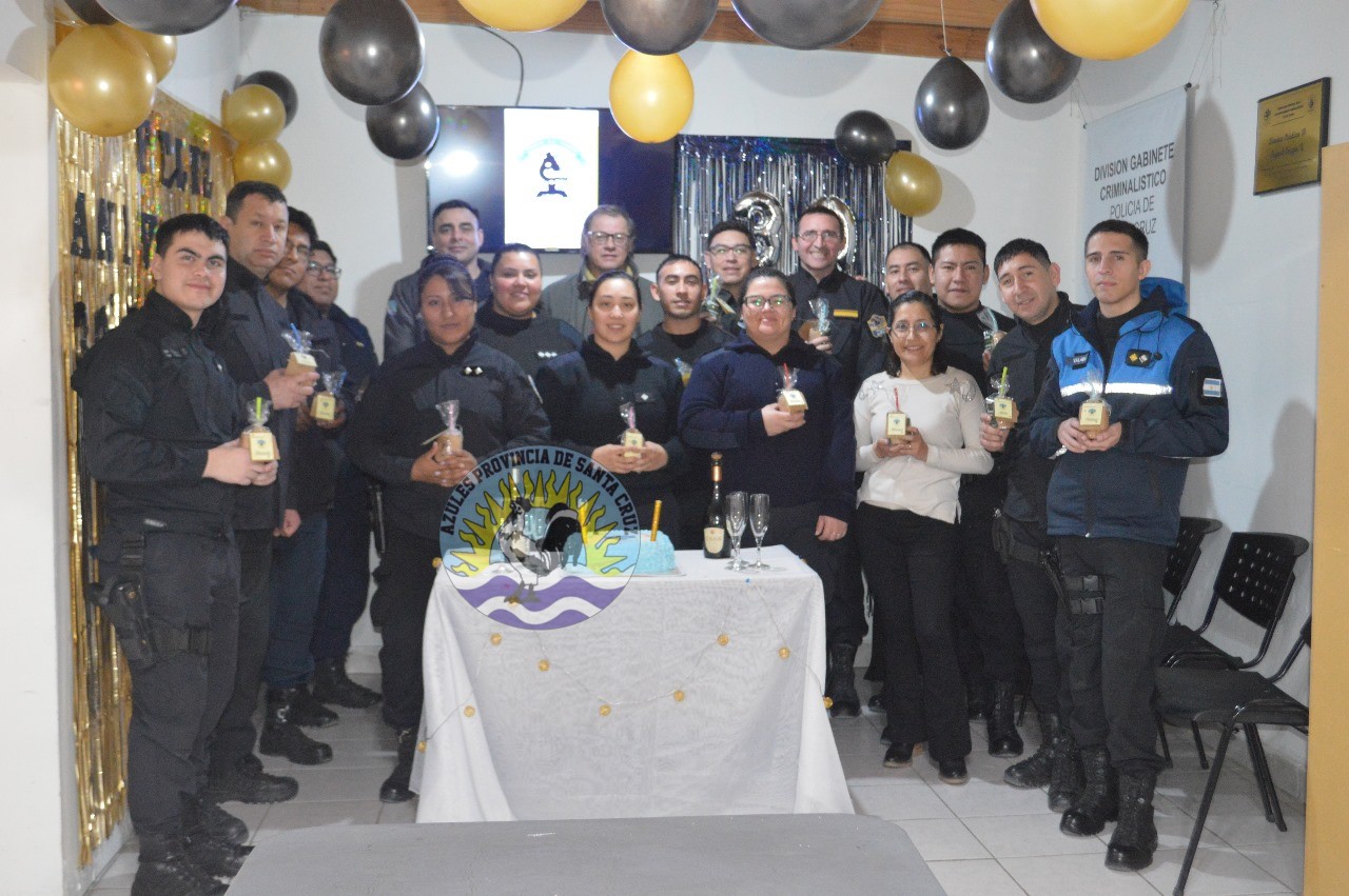 Felicitaciones a la División Gabinete Criminalístico Caleta Olivia en su 30° Aniversario (4)