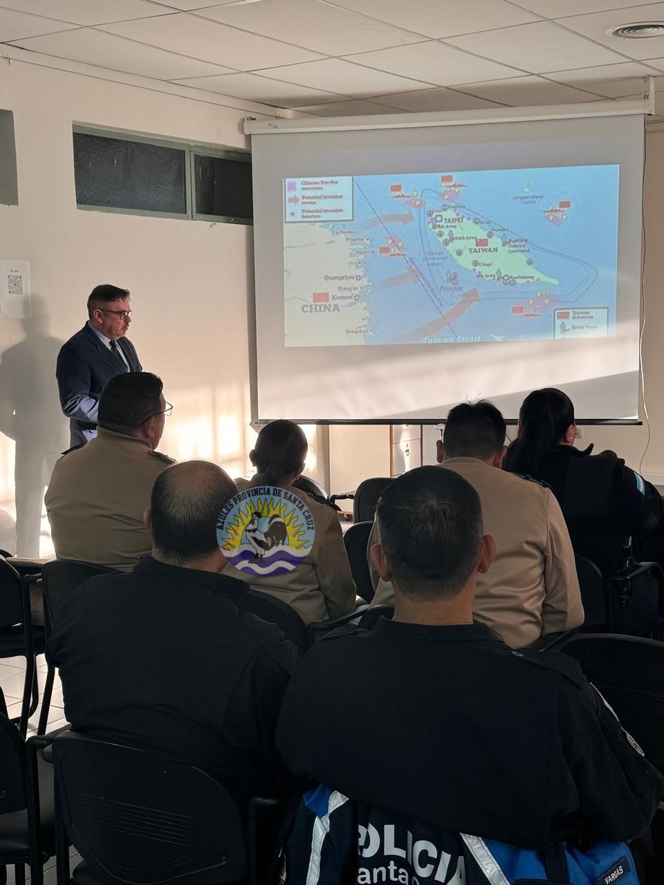 Jornada sobre Geopolítica y Seguridad Analiza Desafíos Globales en la UNPA Caleta Olivia (4)