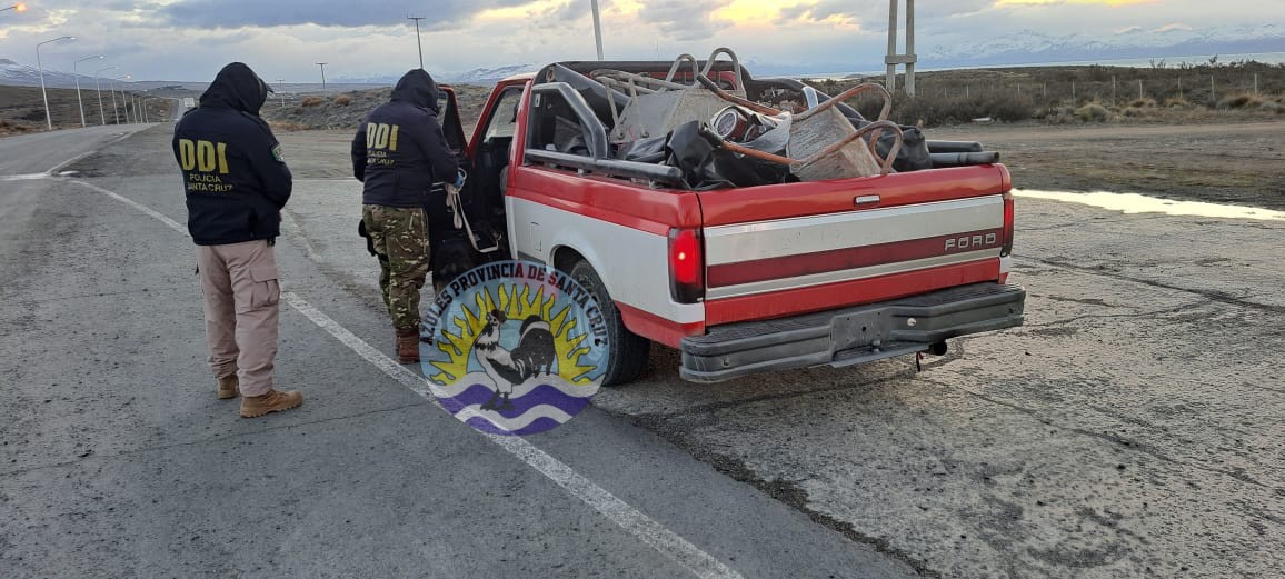 Operativo en El Calafate Canes Detectores K9 Candy y Anubis Participan en Controles Preventivos con Importantes Hallazgos (2)