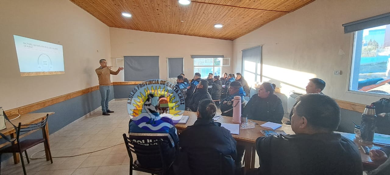 Caleta Olivia Curso de Idoneidad de Arma Reglamentaria con Enfoque en el Marco Legal (3)