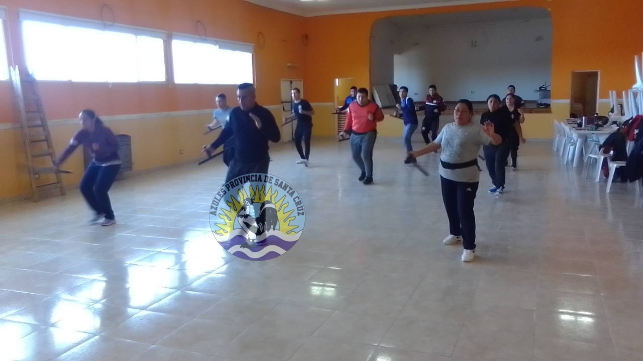 Comienzo del Curso de Bastón Tonfa Policial en Fitz Roy y Jaramillo, a Cargo del Sargento Martínez Santiago (3)