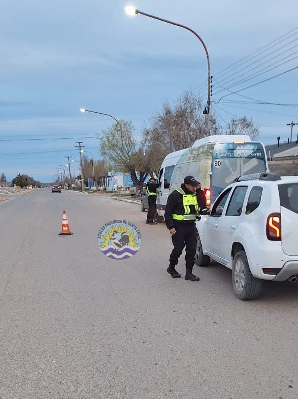 Operativos de control vehicular en Puerto San Julián 154 vehículos, en algunos detectaron infracciones (2)