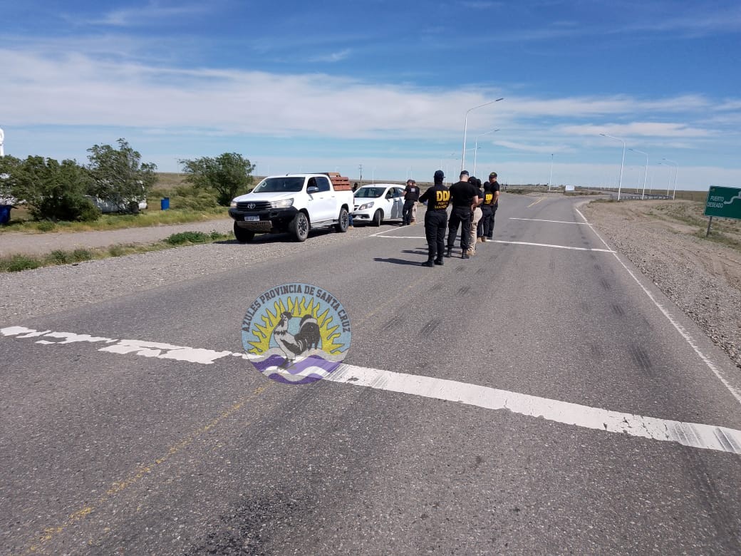 Intensivos controles vehiculares en Ruta Nacional 3 y 281, acceso a Puerto Deseado (2)