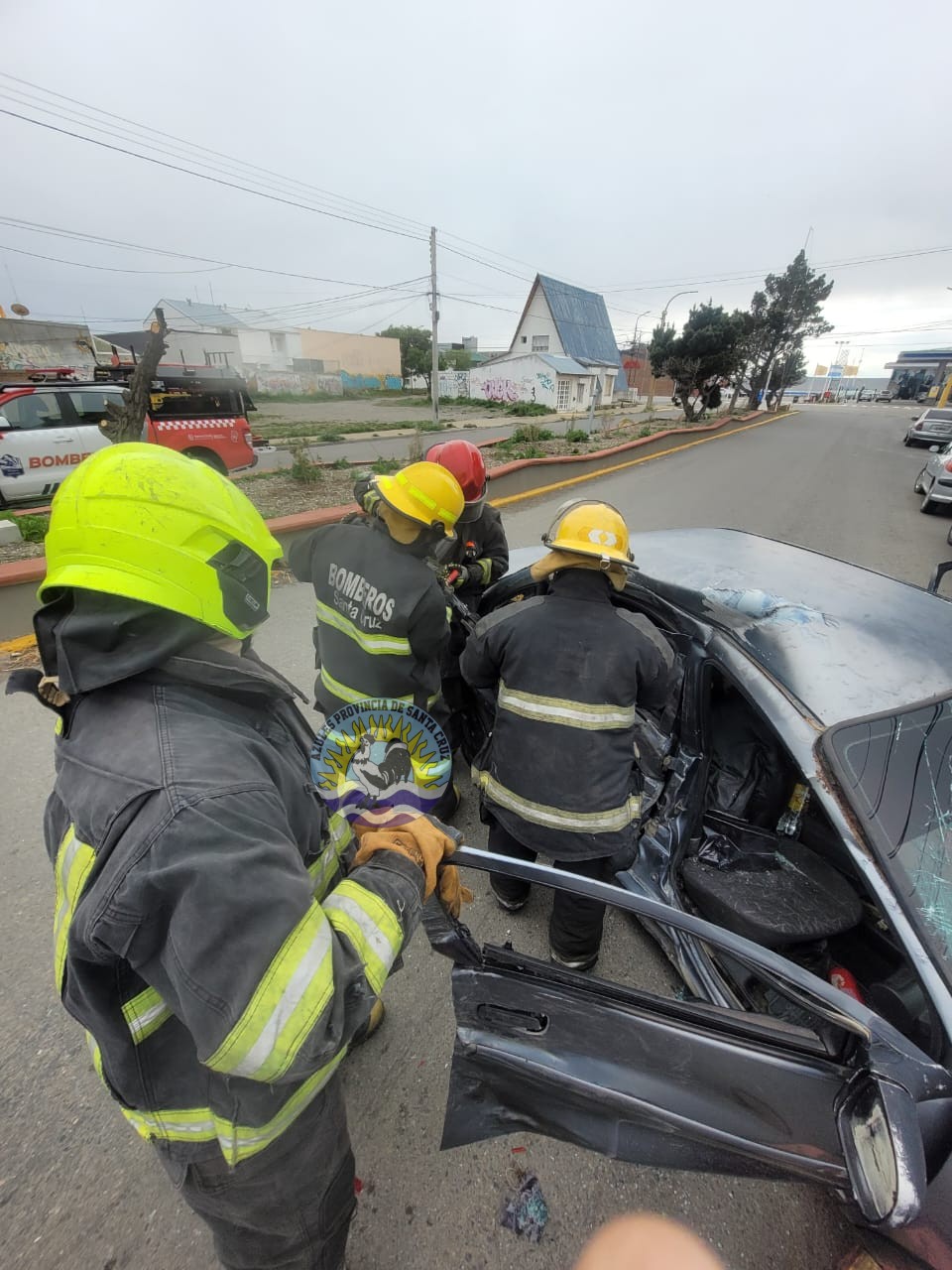 Incidente vehicular en Río Gallegos dejó cinco menores heridos (1)