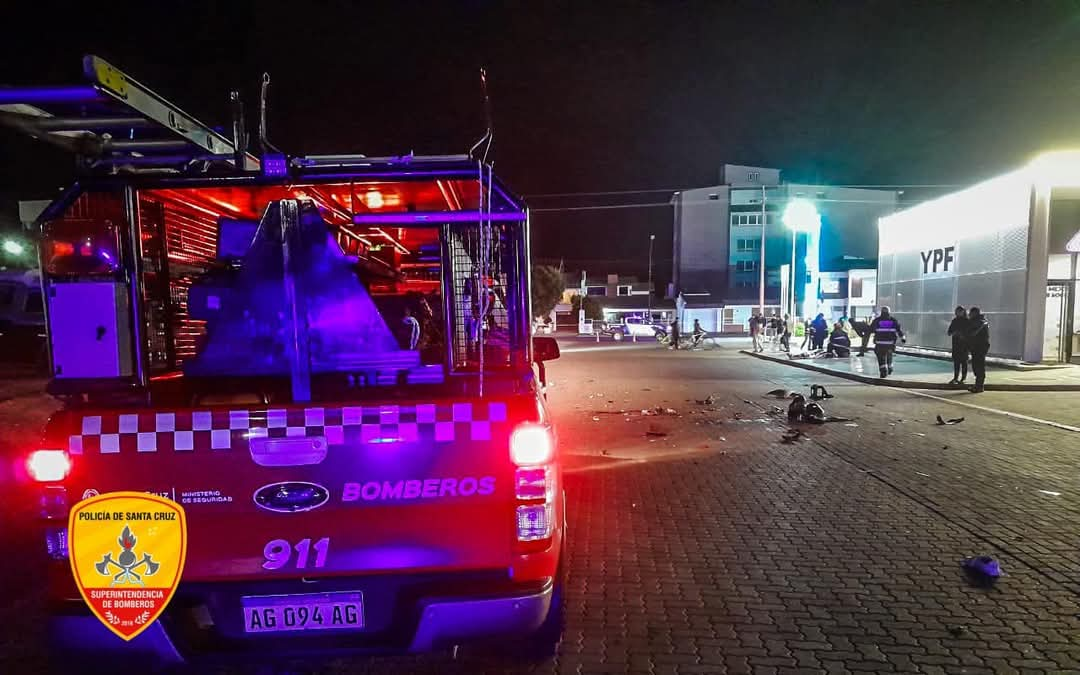 Accidente vehicular dejó a dos jóvenes heridos Un conductor fue aprehendido por fuga del lugar (4)