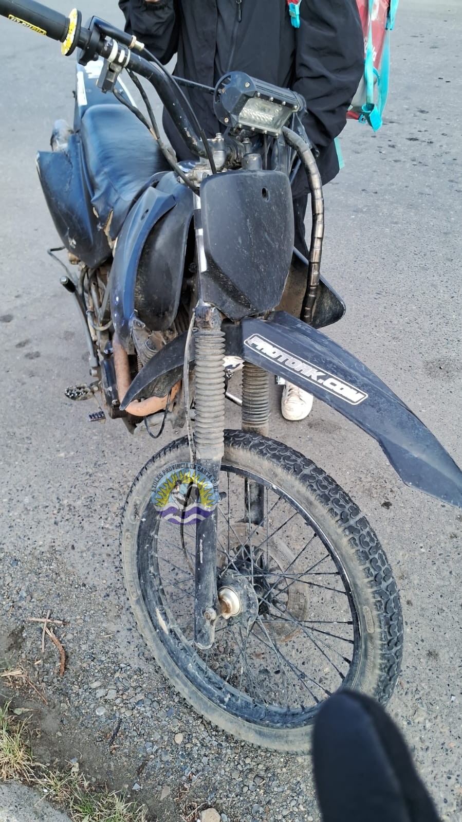 Controles policiales en la costanera de Río Gallegos Incautación de motocicletas por falta de documentación (4)