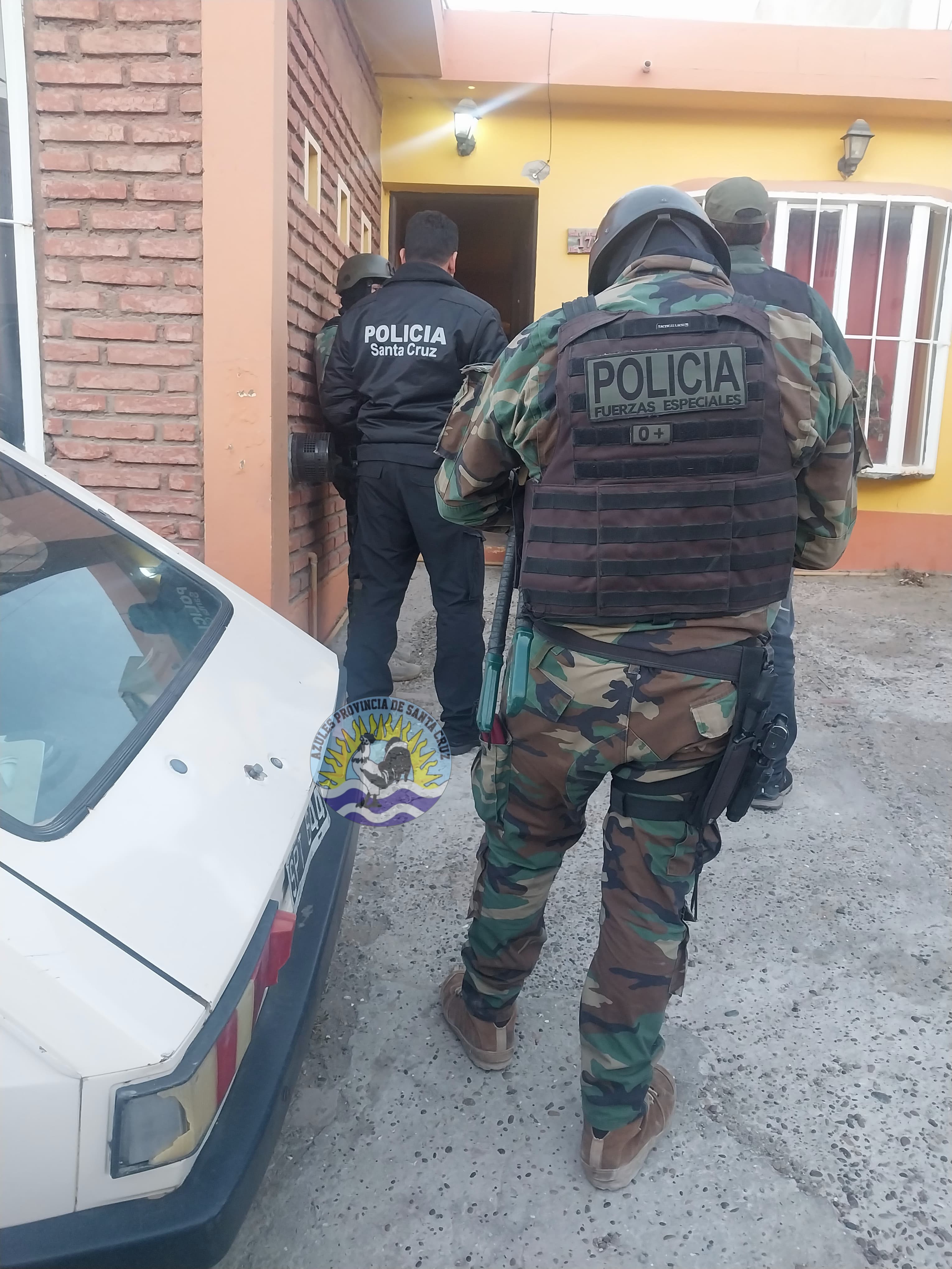 Enfrentamiento armado en Barrio 2 de Abril Operativo policial, múltiples allanamientos, secuestro de drogas y vehículos adulterados (2)