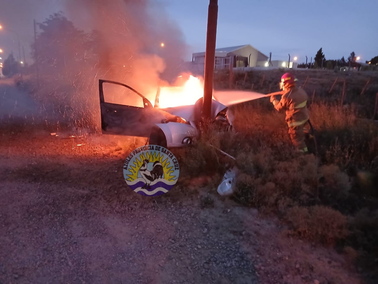 Incendio vehicular en Puerto San Julián Investigan las causas (2)