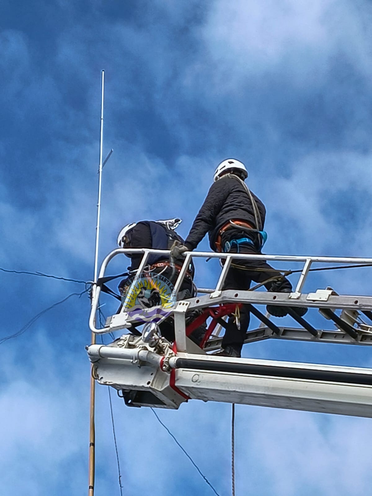 Río Gallegos Personal del Departamento Operaciones Técnicas, realizó cambio de Antena y brindo charlas (10)