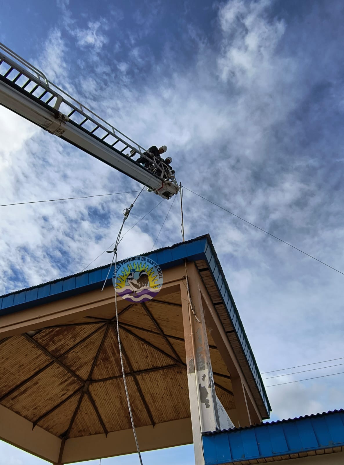 Río Gallegos Personal del Departamento Operaciones Técnicas, realizó cambio de Antena y brindo charlas (3)