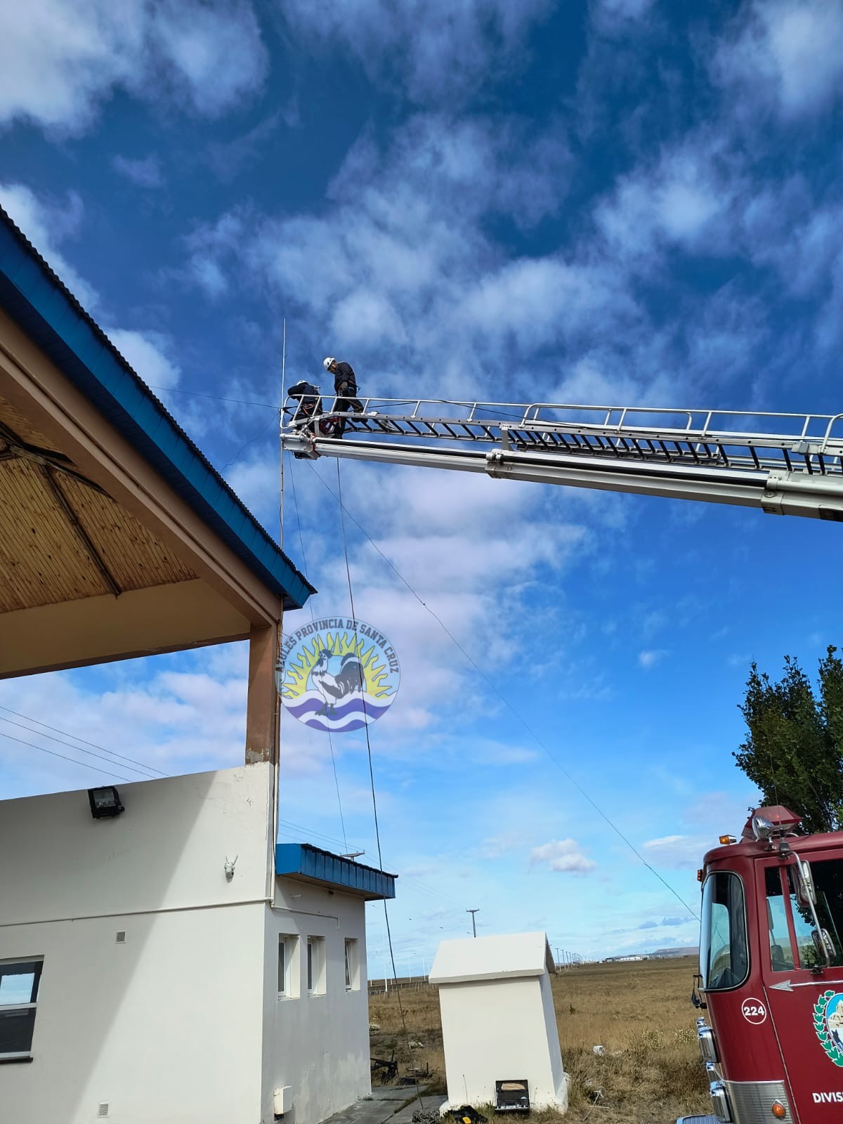 Río Gallegos Personal del Departamento Operaciones Técnicas, realizó cambio de Antena y brindo charlas (8)